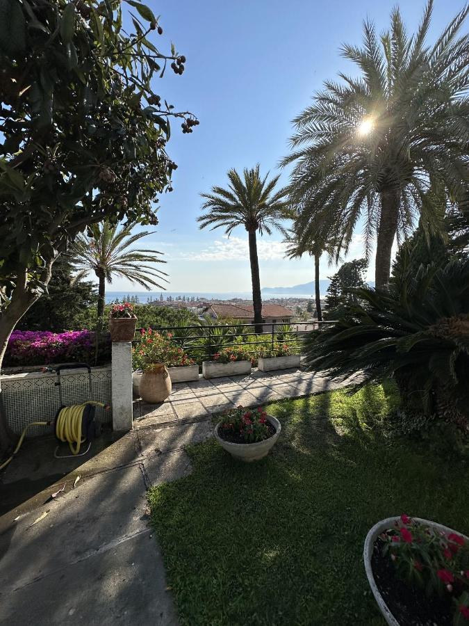 Le Rose Di Emma Villa Bordighera Exterior photo