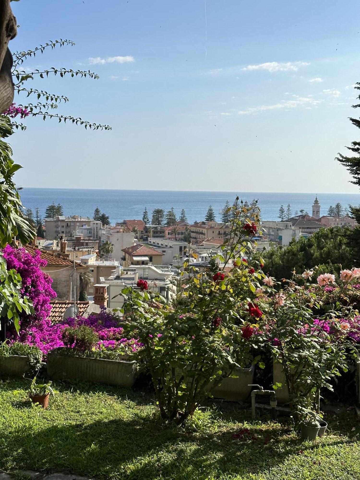 Le Rose Di Emma Villa Bordighera Exterior photo